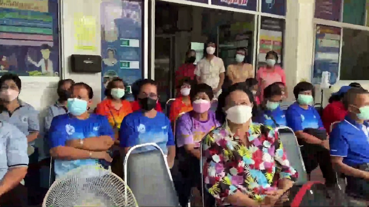 นอภ.ช้างกลางเมืองคอนตั้งโต๊ะชี้แจงข่าว รพ.สต.เรียกเก็บเงิน อสม.รายละ 1,000 บาทและบังคับขายบัตรชิงโชคคนละ 50 ใบเป็นมติของ อสม.เอง