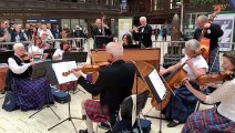 Scottish Fiddle Orchestra: Pop up performance at Glasgow Central Station