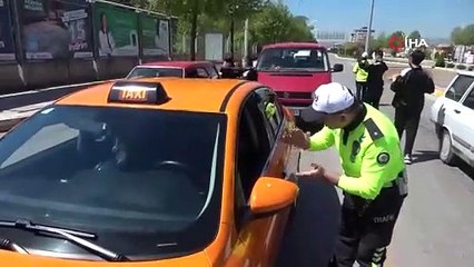 Trafik kurallarına sanatla dikkat çektiler