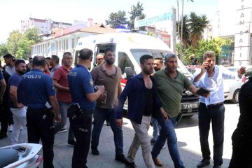 Tapu kavgasında taş ve sopalar konuştu: 10 yaralı