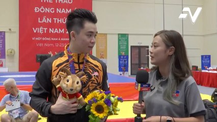 Descargar video: Skuad wushu negara perolehi 2 pingat emas pada hari pertama wushu dipertandingkan