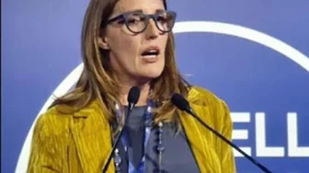 L’assessora veneta alle Pari opportunità (FdI) sul caso Alpini: “Se mi fischi@no dietro sono felice”