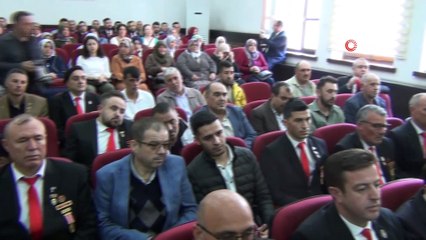 Şehit aileleri ve gaziler valiliyi dakikalarca ayakta alkışladı