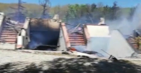 Casteldelci (RN) - Incendio distrugge 13 villette a schiera (13.05.22)