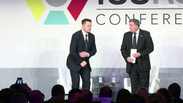 Elon Musk deja en suspenso la compra de Twitter, desplomando las acciones de la red social