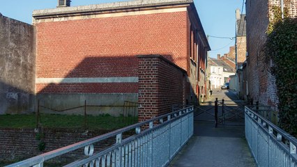 magazine _ l'histoire des bains douches 070522