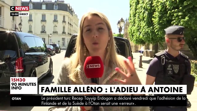 L'arrivée de Brigitte Macron aux obsèques d'Antoine Alléno à la collégiale Notre-Dame de Poissy