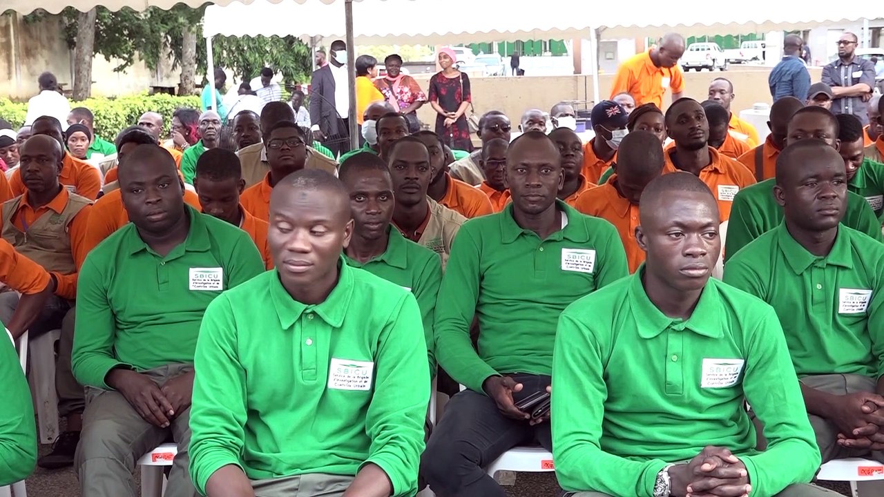 Immeubles anarchiques : Le CEPICI offre des engins de destruction au ministère de la Construction