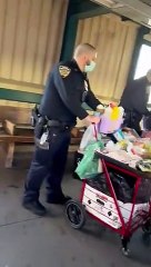 Arrestan a una mamá por vender frutas en una estación de Metro en New York