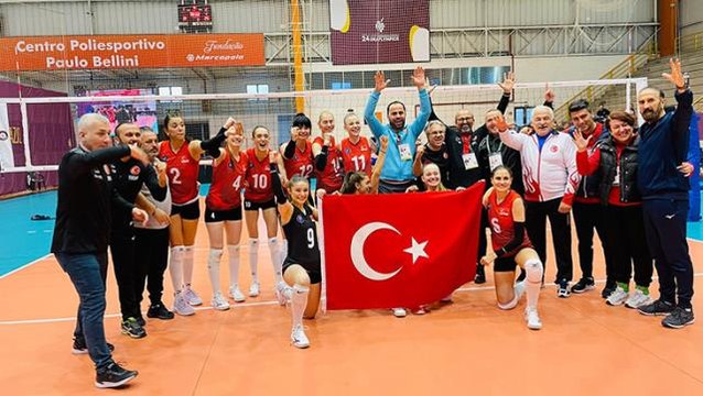 İşitme Engelliler Kadın Voleybol Milli Takımı İtalya'yı yenerek olimpiyat şampiyonluğuna ulaştı