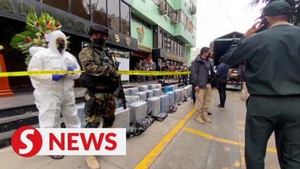 Peru police seize over 800 kilos of cocaine hidden in fruit truck