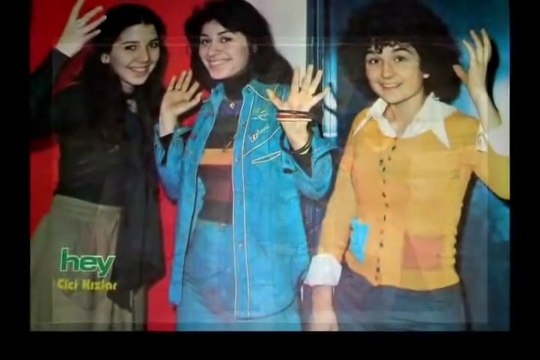 Cici Kızlar - Delisin ( Orijinal plak kayıt )