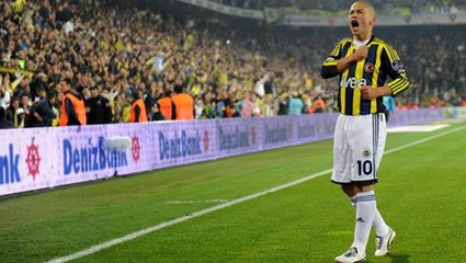 Fenerbahçe'nin İmparator'u da Alex'i hedef aldı! Taraftar "Artık yeter" deyip kıyameti kopardı