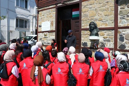 Damla Projesi kapsamında Tekirdağ'a gelen 39 üniversiteli müzeleri gezdi