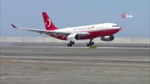 Cumhurbaşkanı Recep Tayyip Erdoğan'ın uçağı Rize-Artvin Havalimanı pistine indi