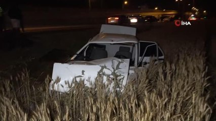 Son dakika haberleri! Alkollü sürücü plastik dubalara çarpıp tarlaya uçtu: 2 yaralı