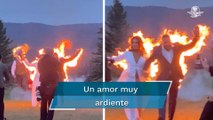 Pareja de novios se prende fuego en plena boda