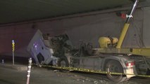 Pendik'te dorsesi açılan kamyon alt geçide çarptı: 1 yaralı