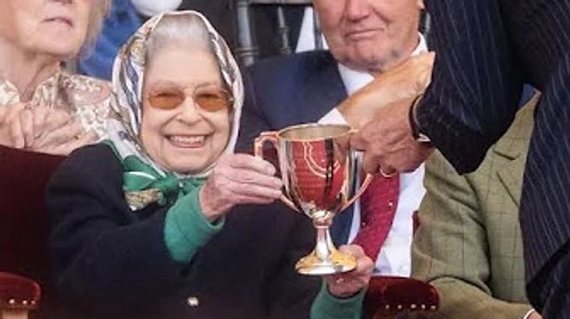 Queen’s poses at Royal Windsor Horse Show a ‘treat for royal fans’ according to expert