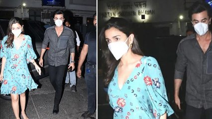 Alia Bhatt Ranbir Kapoor 1 Month Marriage Anniversary Celebration  Video Viral  |Boldsky