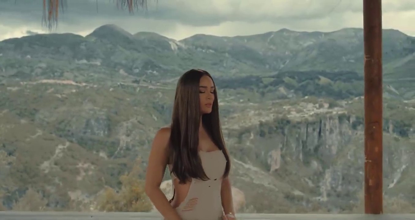 Elgit Doda ft. Xhensila - A e din (Official Video)