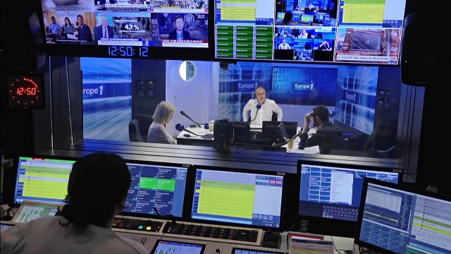 Pauvreté : «Vous parlez de burkini, mais à Wattrelos il n'y a plus de piscine», lance David Guiraud