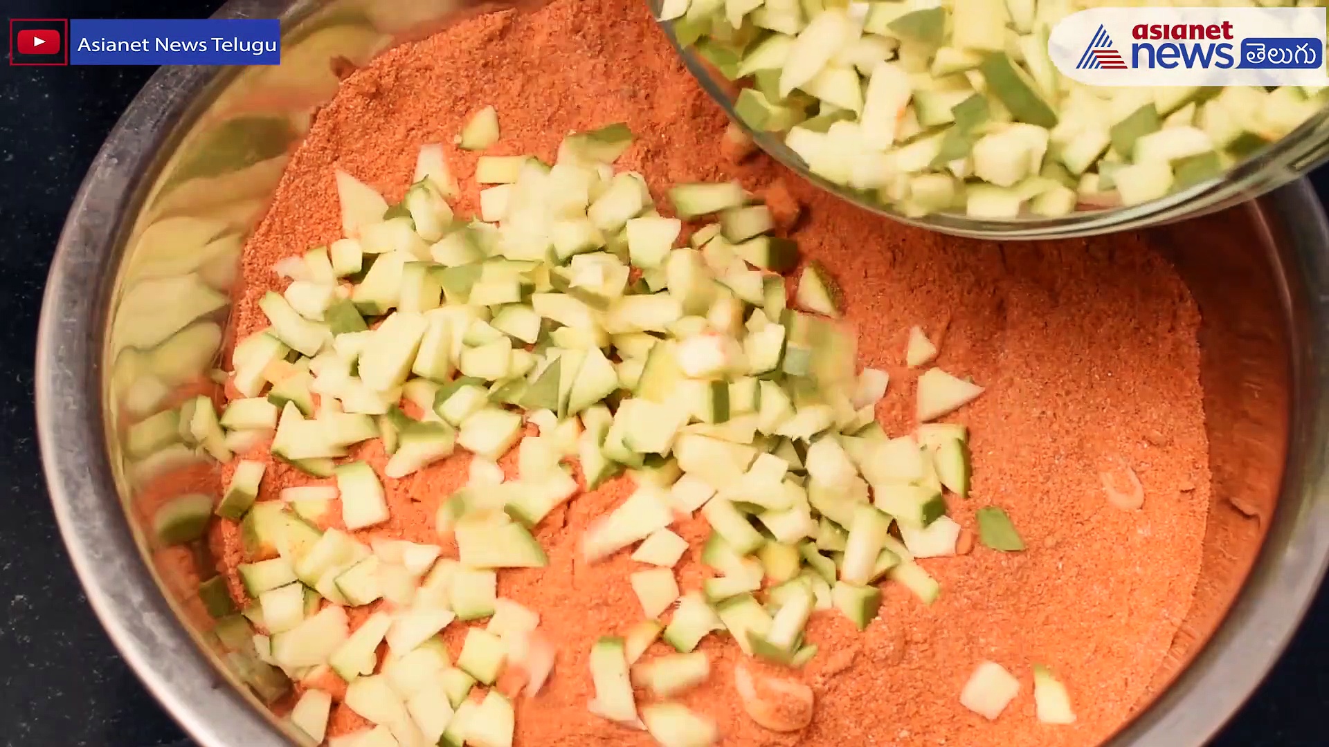 చిన్న ముక్కల మామిడికాయ  నిల్వ పచ్చడి 