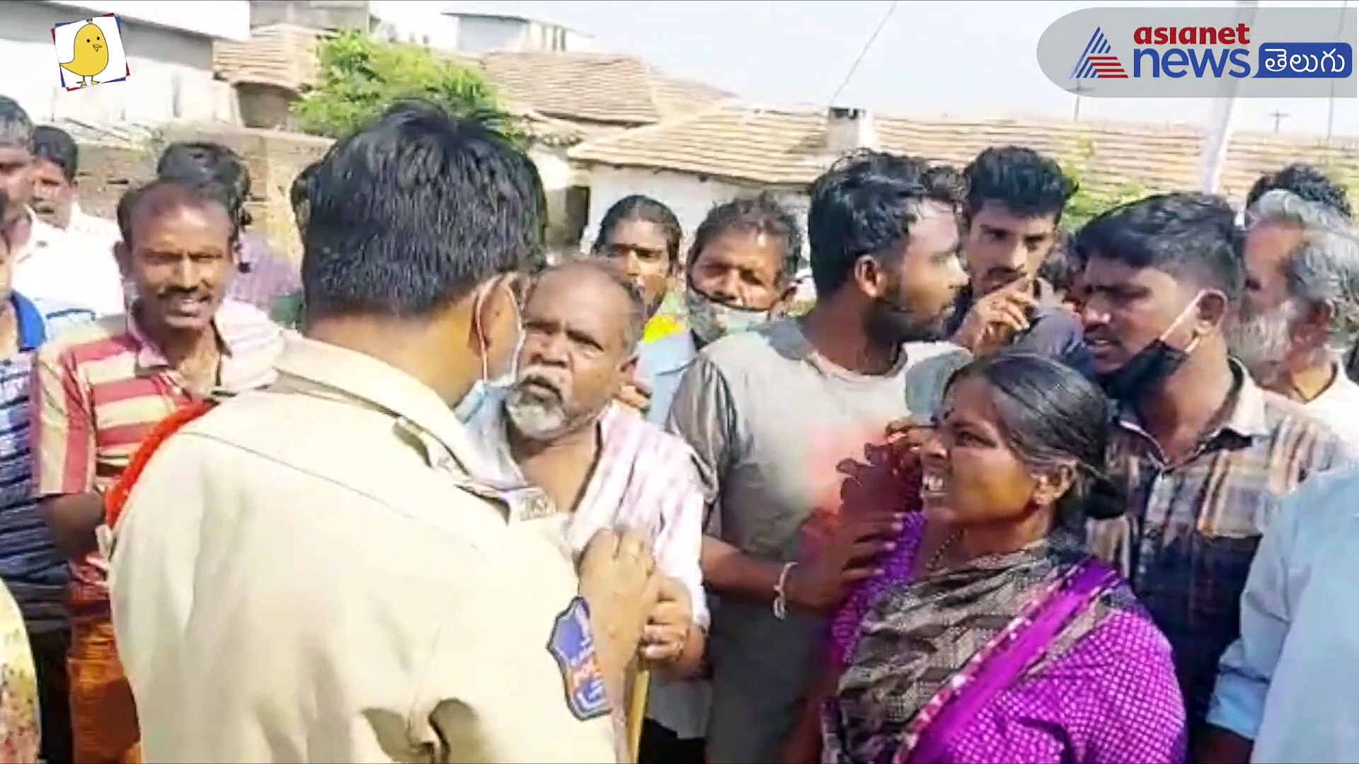 siricilla suicides:ఇద్దరు కూతుళ్లతో తల్లి ఆత్మహత్య... అత్తవారింటిపై బంధువుల దాడి