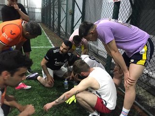 Futbol oynarken çarpışma sonucu dili boğazına kaçan genç hayata döndürüldü (2)