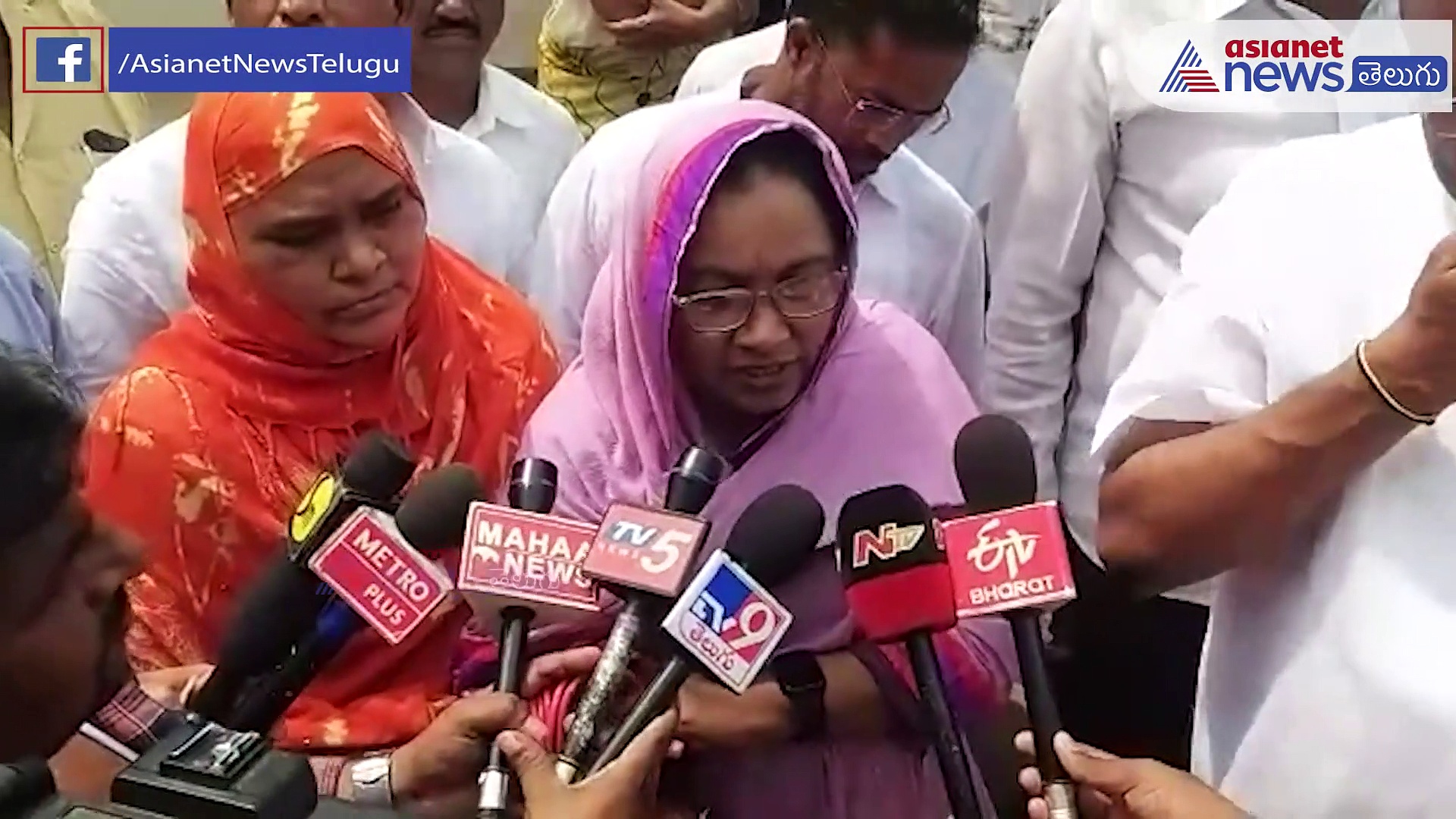 విదేశీ విద్యా దీవెన డబ్బులకోసం పడిగాపులు... సీఎం సొంత జిల్లా విద్యార్థుల పరిస్థితి ఇదీ.. 