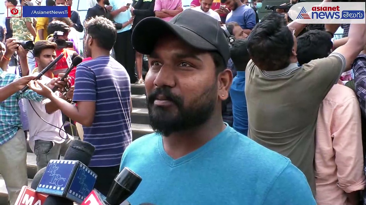 KGF 2 పబ్లిక్ టాక్ : ఫస్ట్ పార్ట్ లెవెల్ లో ఎక్స్పెక్టేషన్స్ హై పెట్టుకోవద్దు, డిజప్పాయింట్ అవుతారు..!