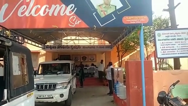 మంగళగిరిలో ఘరానా మోసం... యజమానిని మాటల్లోపెట్టి రూ.19లక్షల బంగారం చోరీ