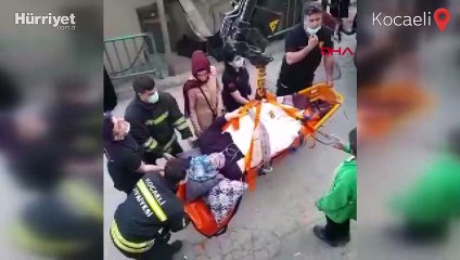 Obez hastayı vinçle taşıdılar