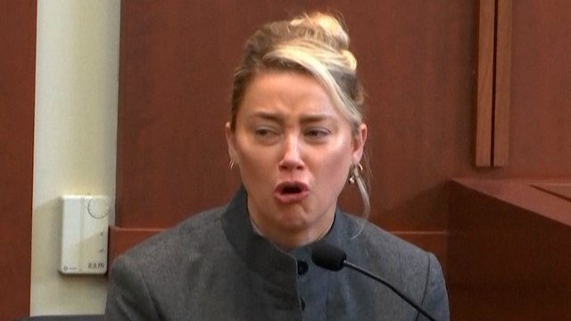 « C’est une torture » : à la barre Amber Heard supplie Johnny Depp de la « laisser tranquille »