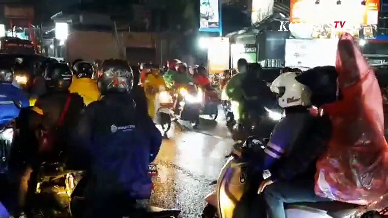 Libur Panjang Akhir Pekan, Begini Suasana Kemacetan di Jalur Puncak Bogor