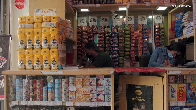 Los venezolanos temen perder sus ahorros en divisas por el impuesto del 3% a las monedas extranjeras