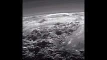 Images incroyables des montagnes de la planète Pluton et de ses plaines gelées