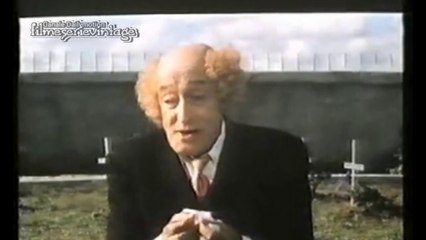 LE STREGHE episodio TOTÒ "La Terra Vista Dalla Luna"