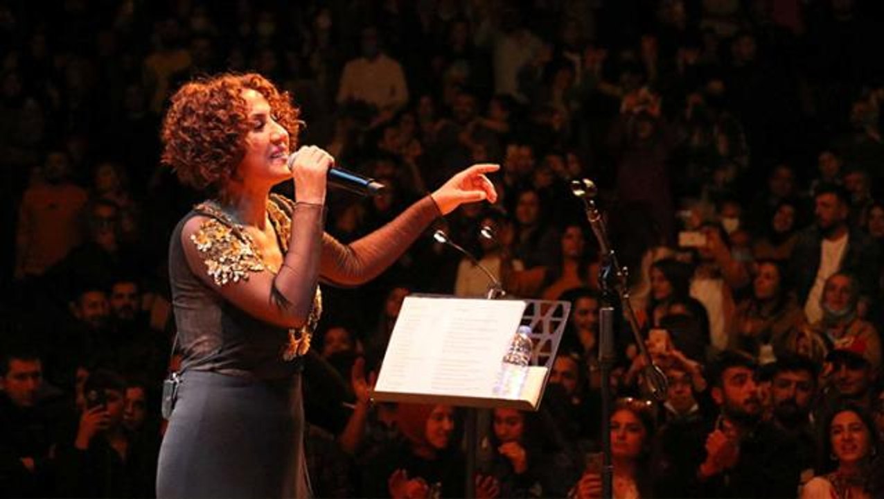 Kocaeli'nde Aynur Doğan konseri ilçe belediyesi tarafından iptal edildi