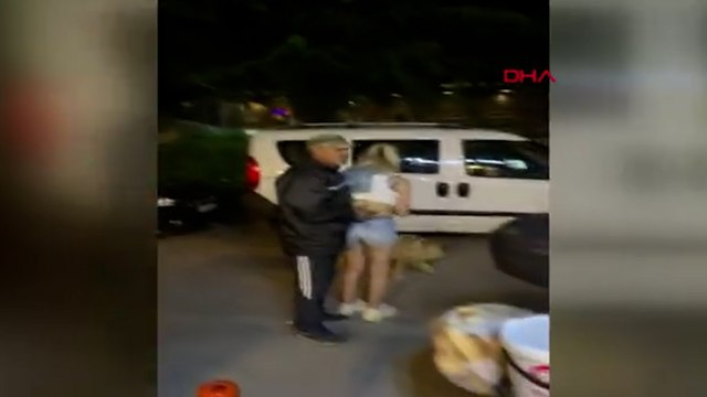 Yanındaki kadını sokakta darbetti, tekme tokat dövüldü