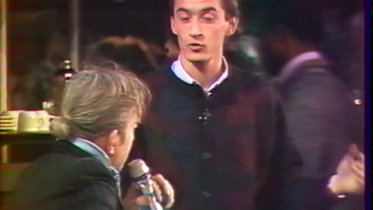 Serge Gainsbourg - caméra cachée - agent de police - 1988