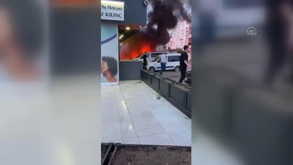 Kundaklanan araç kullanılamaz hale geldi