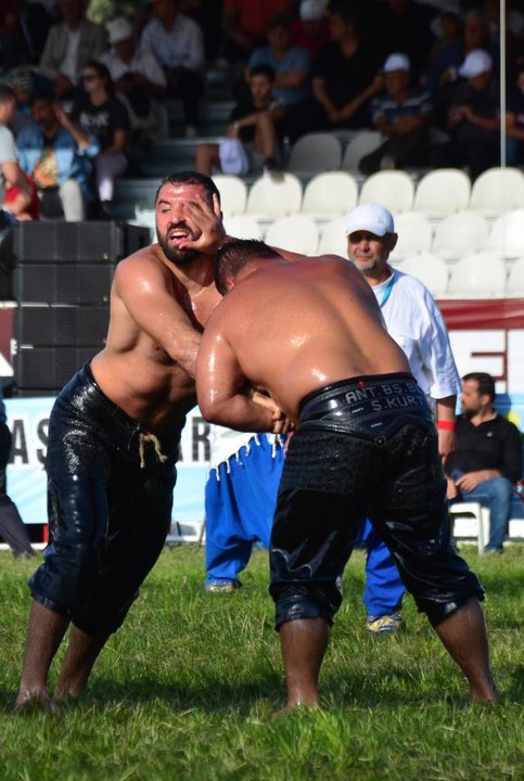 9. Manavgat Yağlı Pehlivan Güreşleri'nde başpehlivan Cengizhan Şimşek oldu
