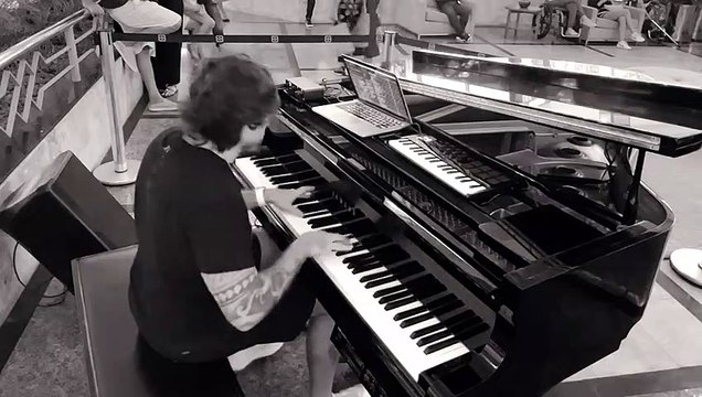 Light My Fire The Doors (Piano Shopping Mall) (1)