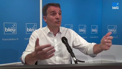Burkini à Grenoble : "La piscine, c'est comme la rue, vous pouvez porter un signe religieux", juge Eric Piolle