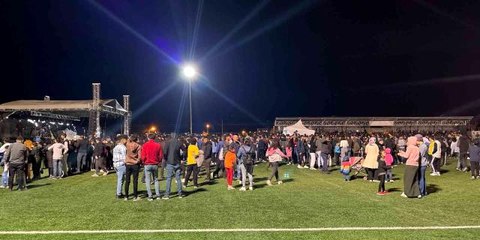 Manuş baba Diyarbakır'da hayranlarıyla buluştu