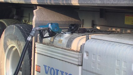 경윳값 고공행진 속 알뜰주유소 '북적'...정부, 경유 차량 보조금 확대 방침 / YTN