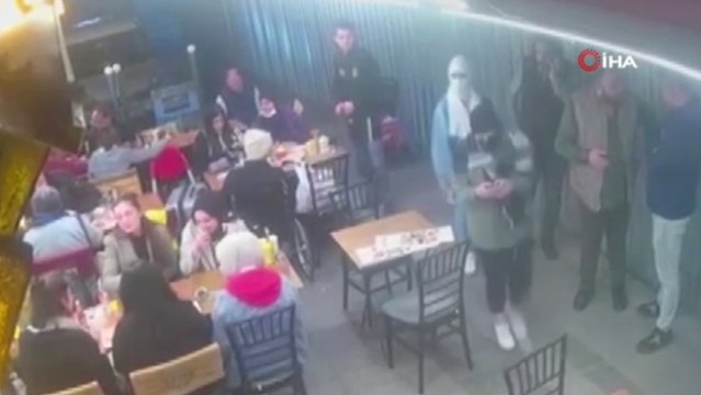 İstanbul’da turistlerin çantalarını böyle çaldılar