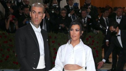 Kourtney Kardashian et Travis Barker se sont mariés officiellement à Santa Barbara