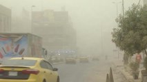Son dakika haberi! Irak'ta kum fırtınası nedeniyle 2 bin kişi hastaneye kaldırıldı